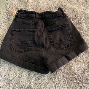 Kendall&Kylie shorts🖤